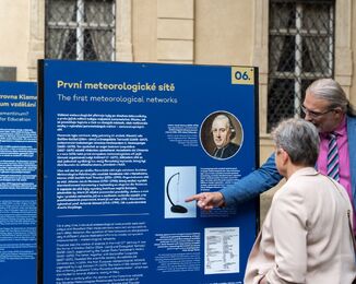 Measured at the Klementinum … <br />   (opening ceremony) / Photo: Z. Homolka Fedorová, NL CR