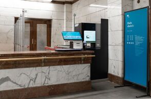 Self-service return machine