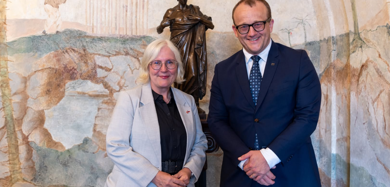 Norwegian Ambassador Snøfrid Emterud and Director General of the National Library of the Czech Republic Tomáš Foltýn