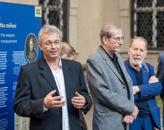Measured at the Klementinum … <br />   (opening ceremony) / Photo: Z. Homolka Fedorová, NL CR