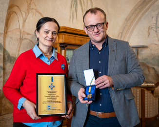 Předsedkyně Ukrajinské knihovnické asociace Oksana Bruy a generální ředitel Národní knihovny ČR.