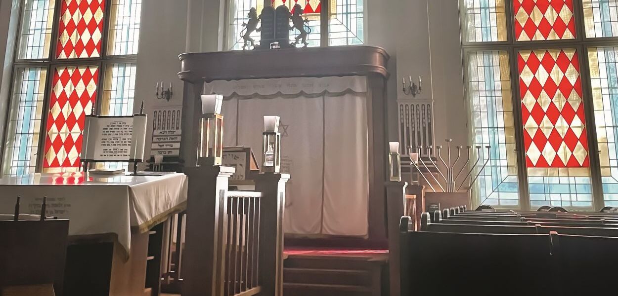 Obálka knihy 100+ Synagogen in Deutschland (2025)