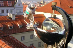 Klementinum a voda — 200 let pozorování hladiny Vltavy v Praze