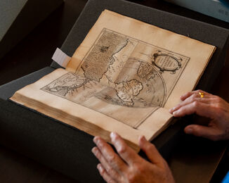 Alberto Manguel v Národní knihovně ČR / Foto: Z. Homolka Fedorová Alberto Manguel v Národní knihovně ČR / Foto: Z. Homolka Fedorová