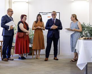 Vernisáž výstavy Ze stínů ke světlu. Galerie Klementinum 3. 8. 2026 / Foto: Z. Homolka Fedorová, NK ČR
