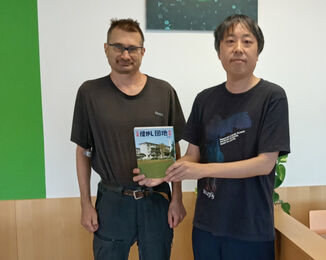 Jan Lukavec (NK ČR) a historik Yoshiyuki Morishita
