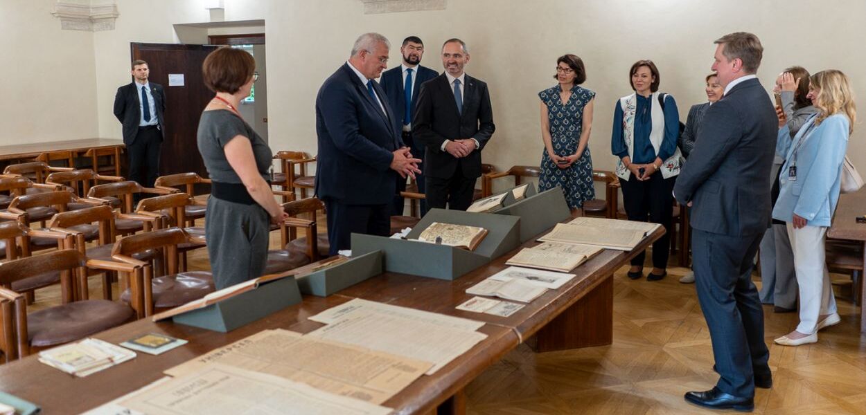 Ukrajinský ministr  zahraničí Andrij Sybiha v Národní knihovně ČR / Foto: Z. Homolka Fedorová, NK ČR