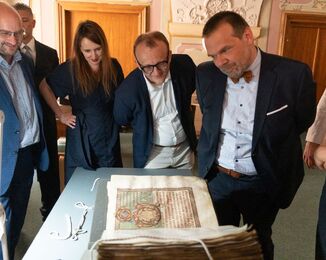 Komise pro posouzení stavu národních kulturních památek při hodnocení Kodexu vyšehradského / Foto: Archiv NK ČR